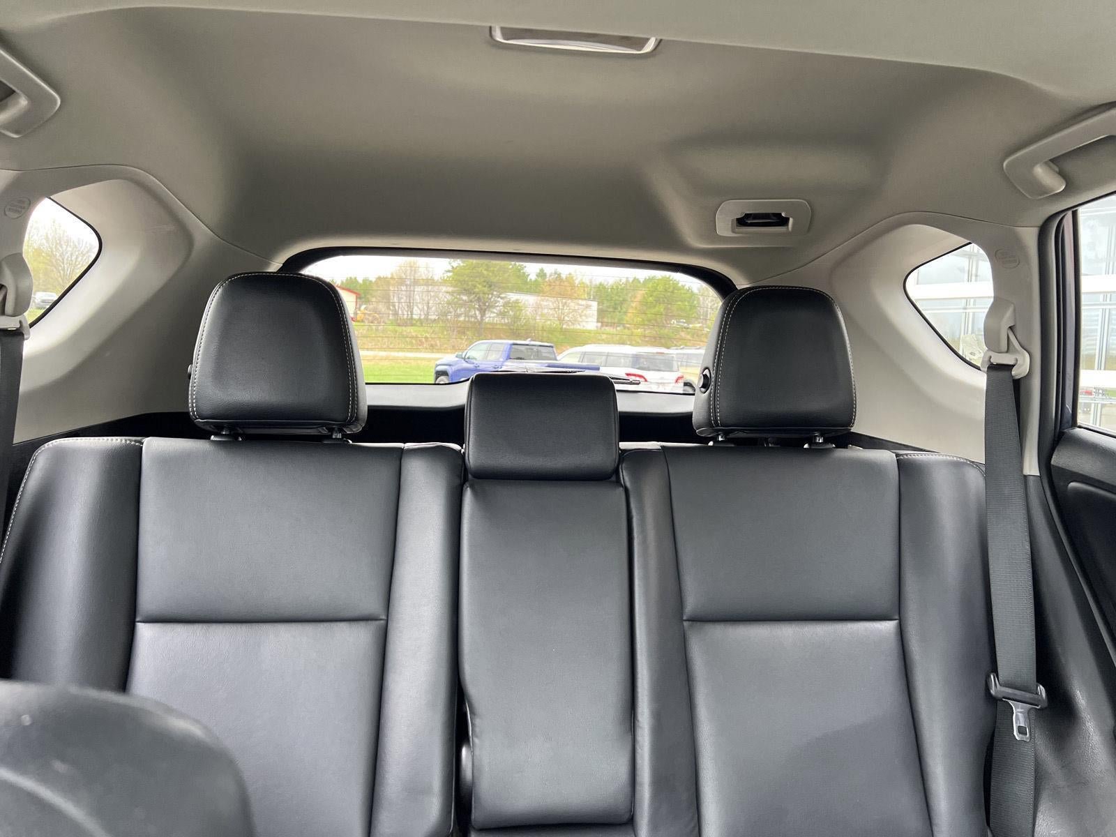 Used 2014 Toyota RAV4 Limited w/ Technology Package AWD/4WD image 19
