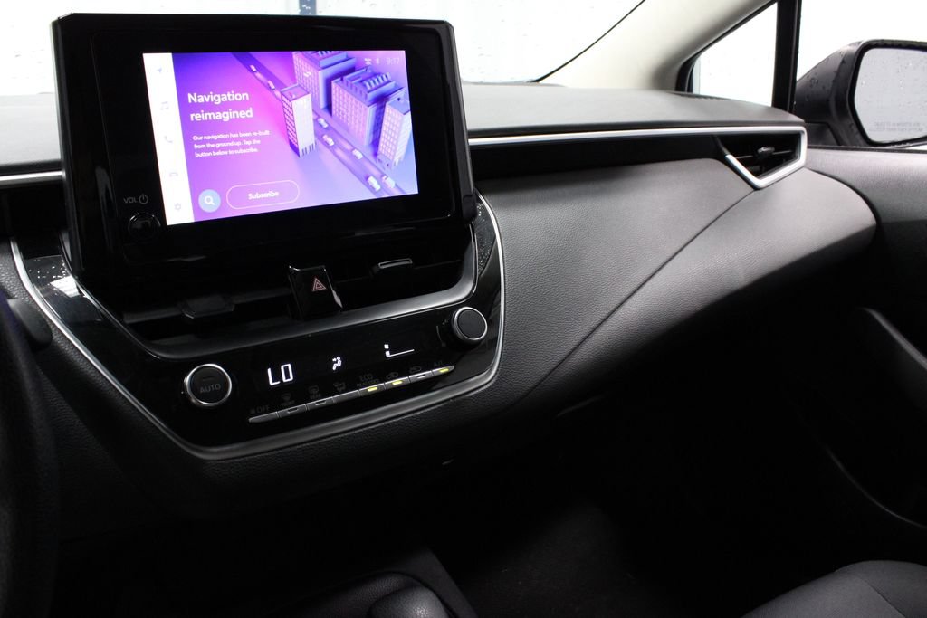 Used 2024 Toyota Corolla LE FWD image 30