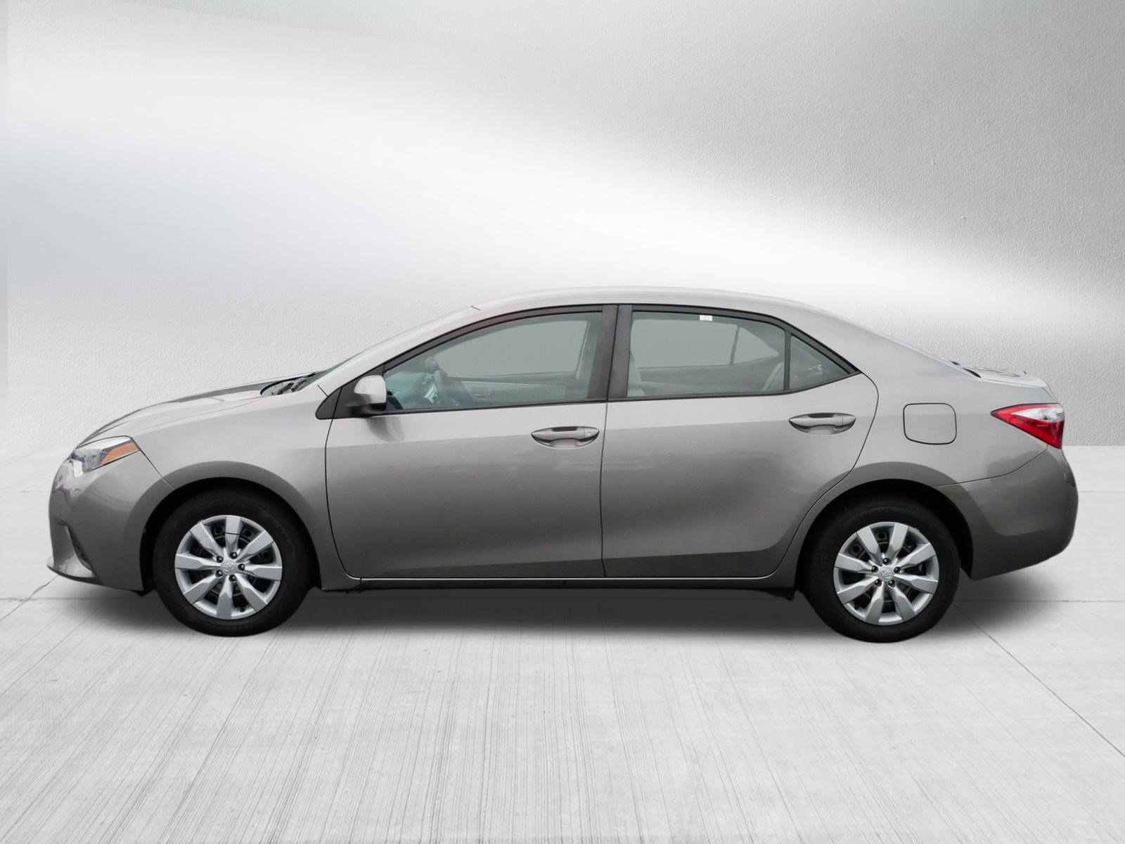 Used 2014 Toyota Corolla LE image 4