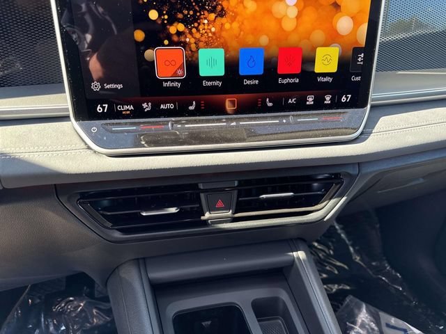 New 2026 Volkswagen Tiguan SE FWD image 24