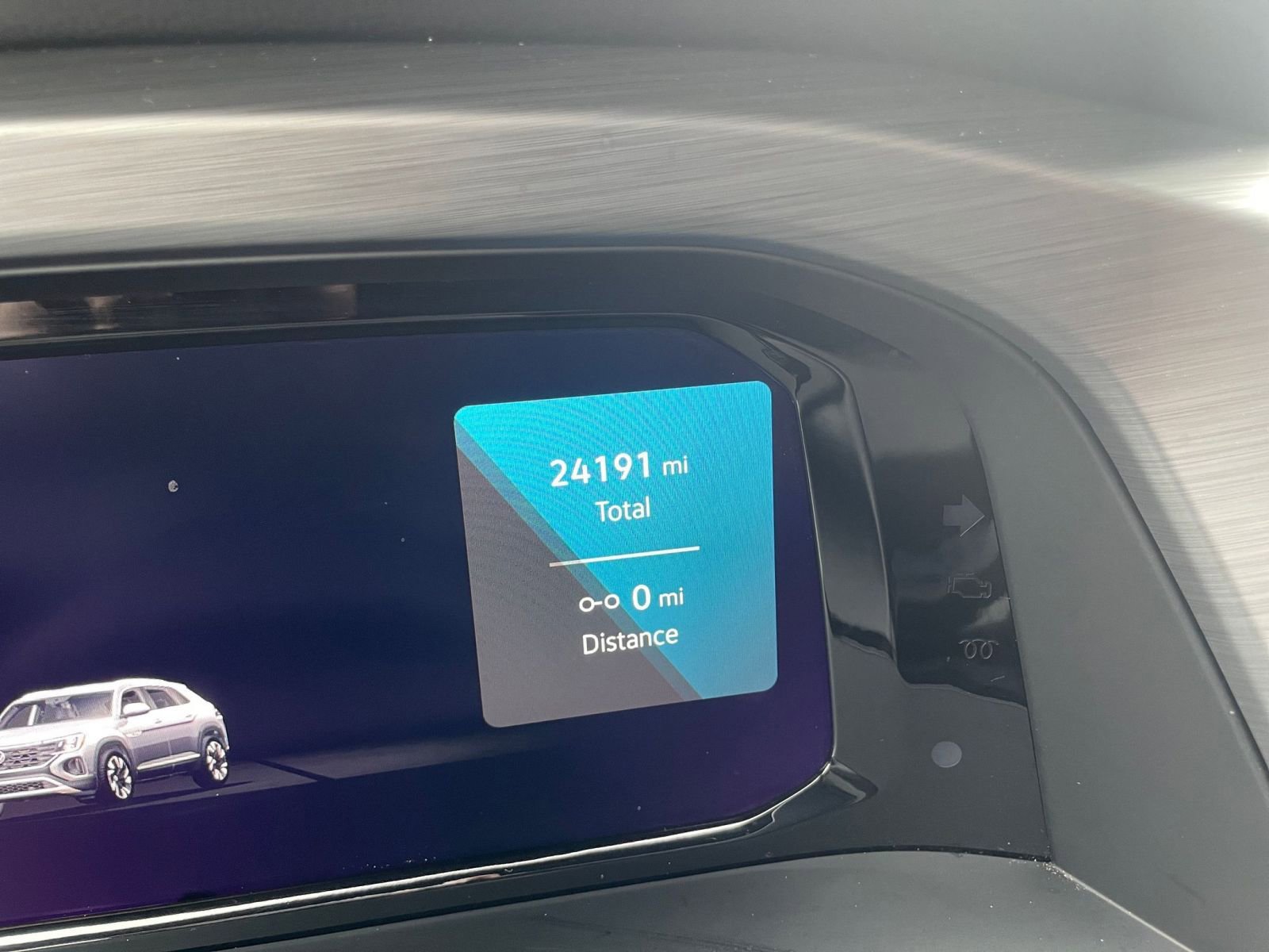 Used 2025 Volkswagen Atlas Cross Sport SE image 40