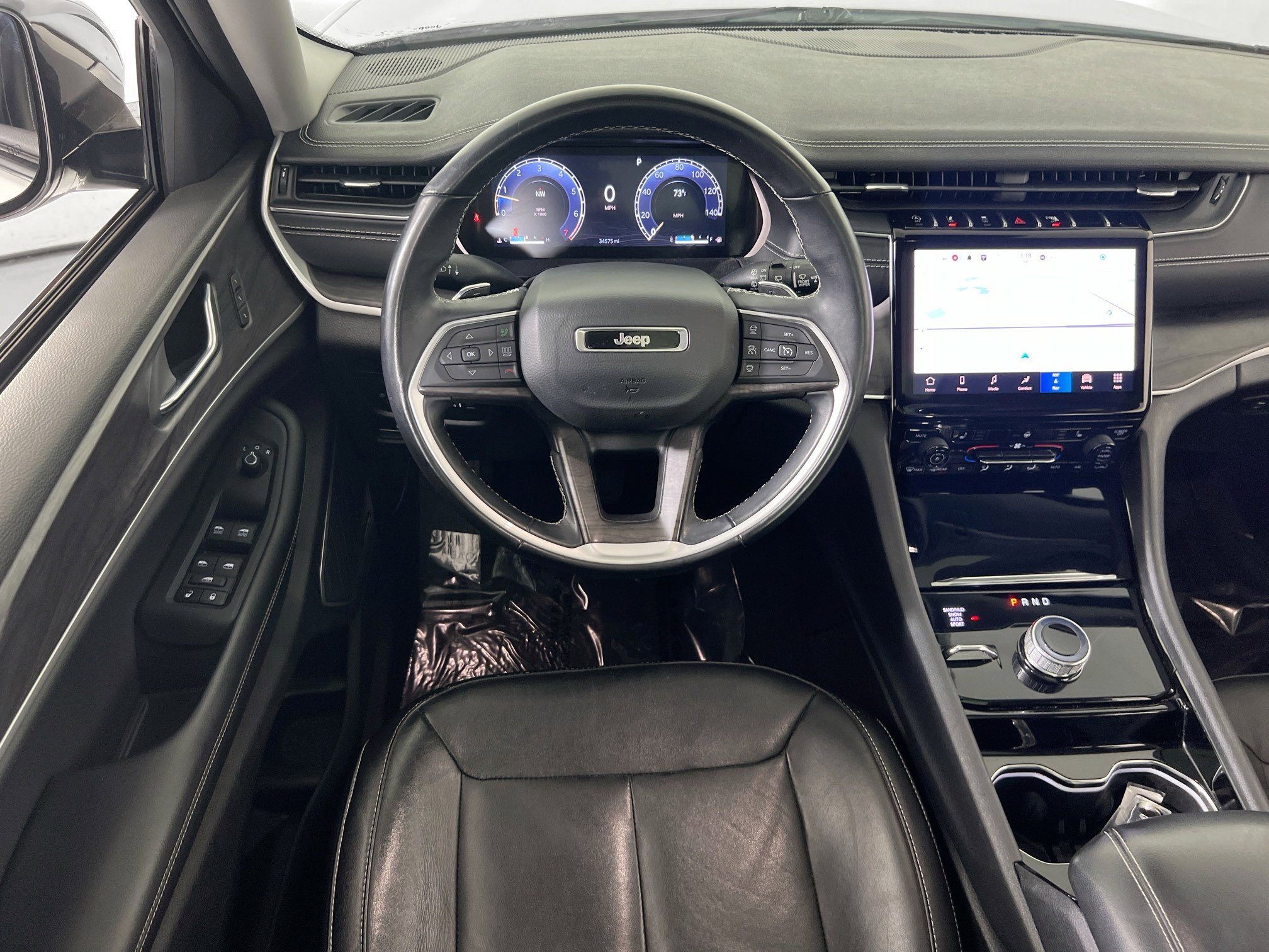 Used 2022 Jeep Grand Cherokee Limited image 23