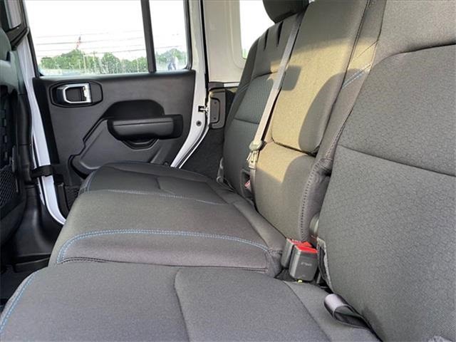 New 2022 Jeep Wrangler Unlimited Rubicon 4xe w/ Cold Weather Group image 11