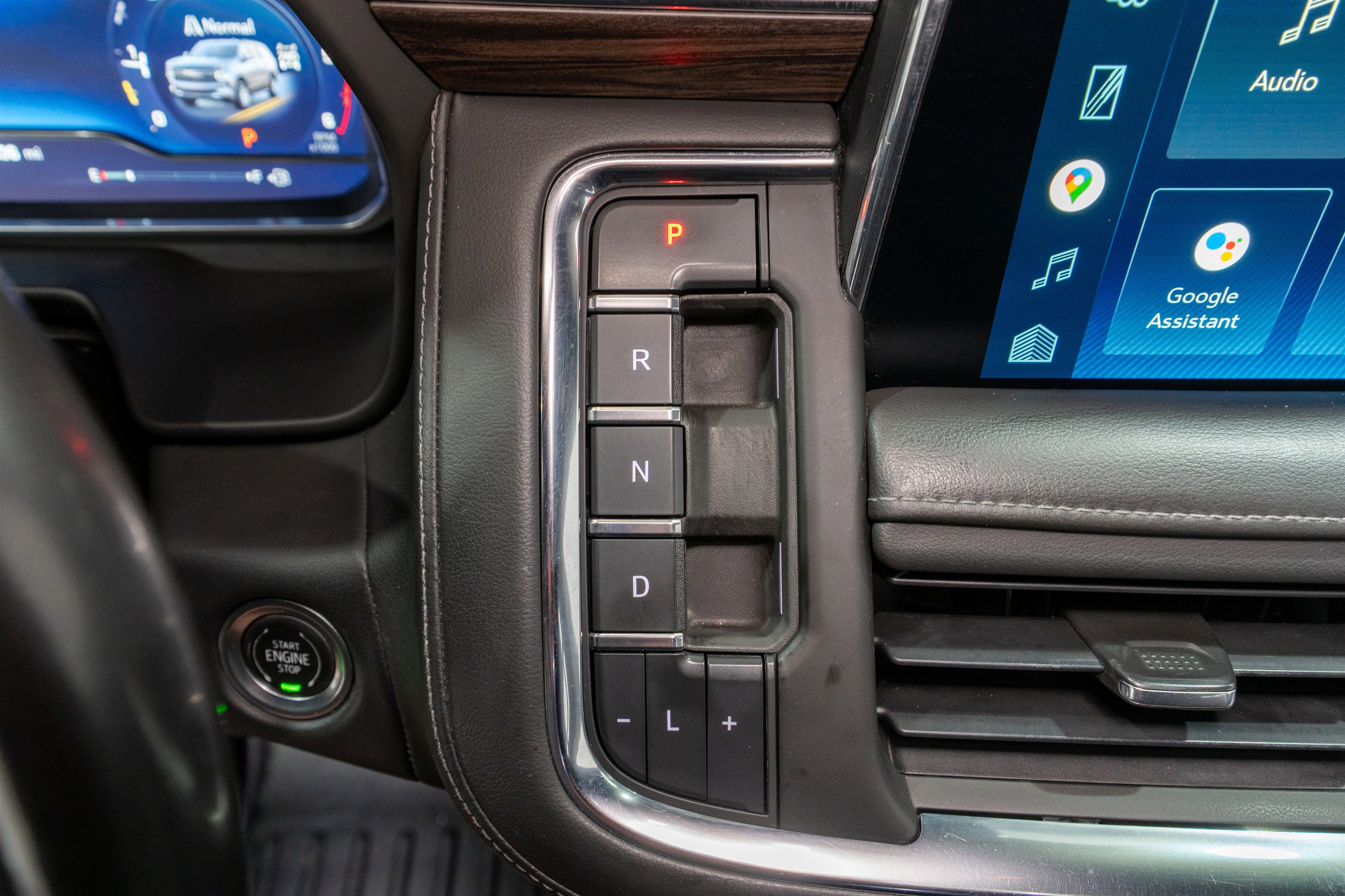 Used 2022 Chevrolet Tahoe LT w/ Luxury Package AWD/4WD image 22