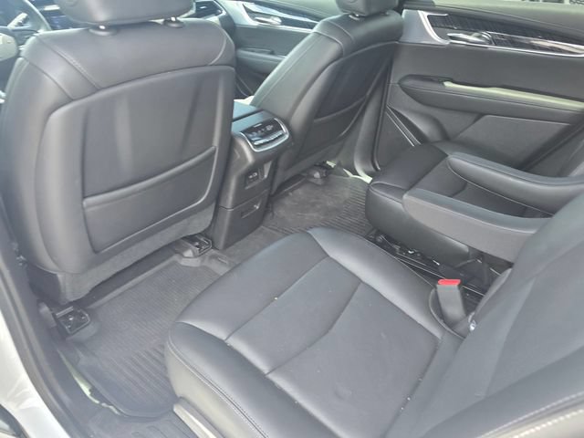 Used 2024 Cadillac XT6 Premium Luxury w/ Technology Package FWD image 15