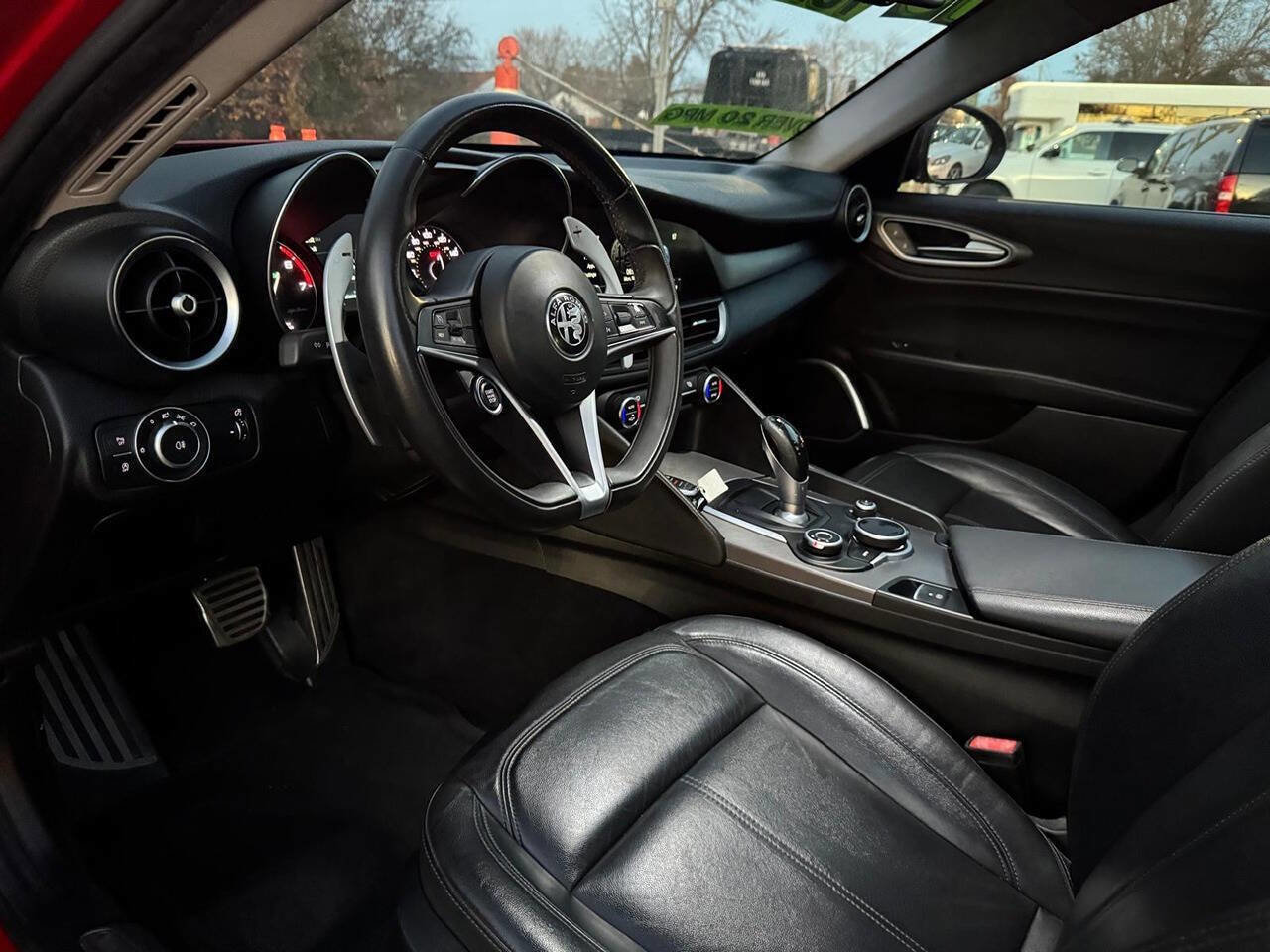 Used 2017 Alfa Romeo Giulia w/ Sport Appearance Package image 30