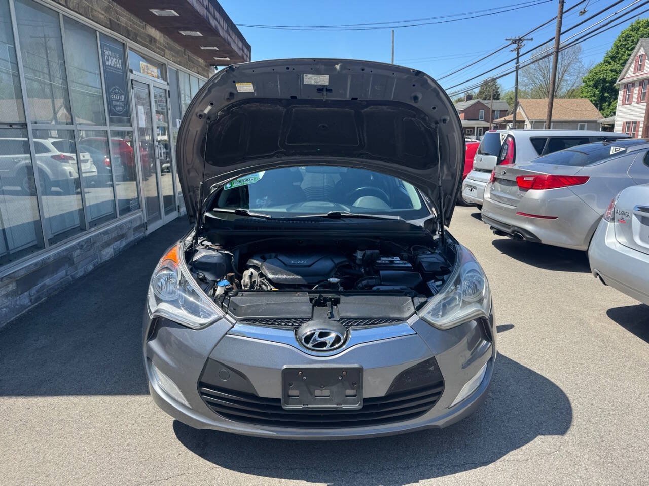 Used 2017 Hyundai Veloster FWD image 7