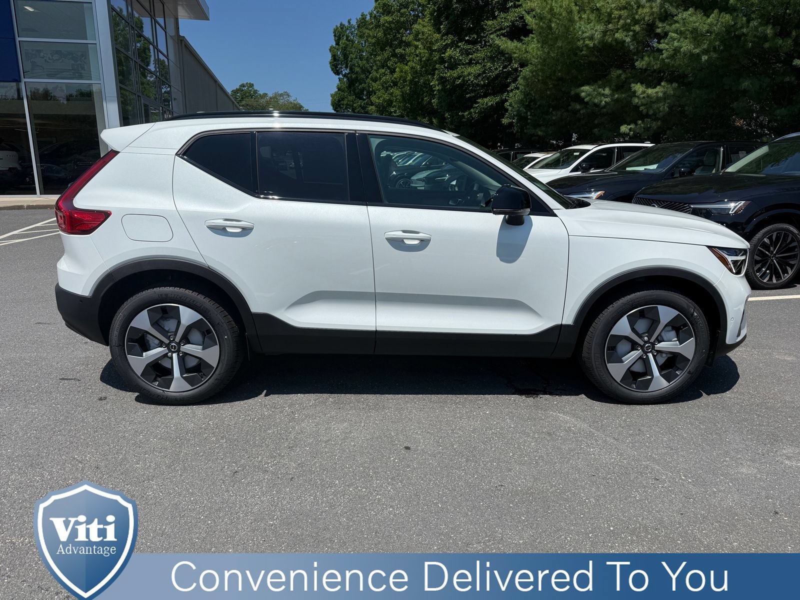 New 2026 Volvo XC40 B5 Plus w/ Protection Package Premier AWD/4WD image 9