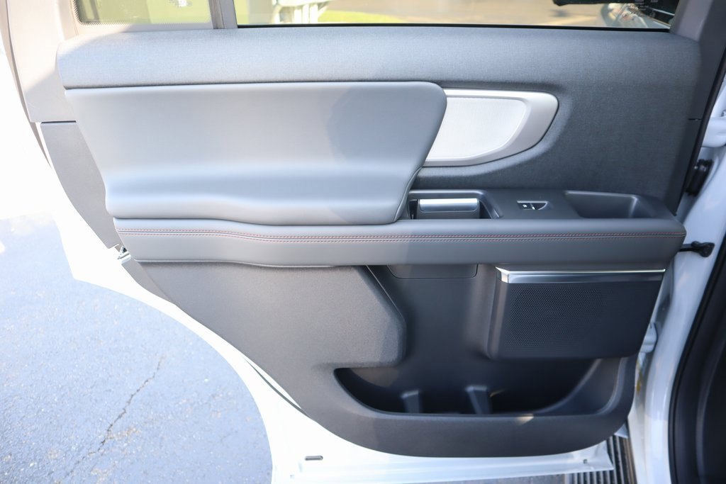 New 2025 Ford Expedition Active image 18