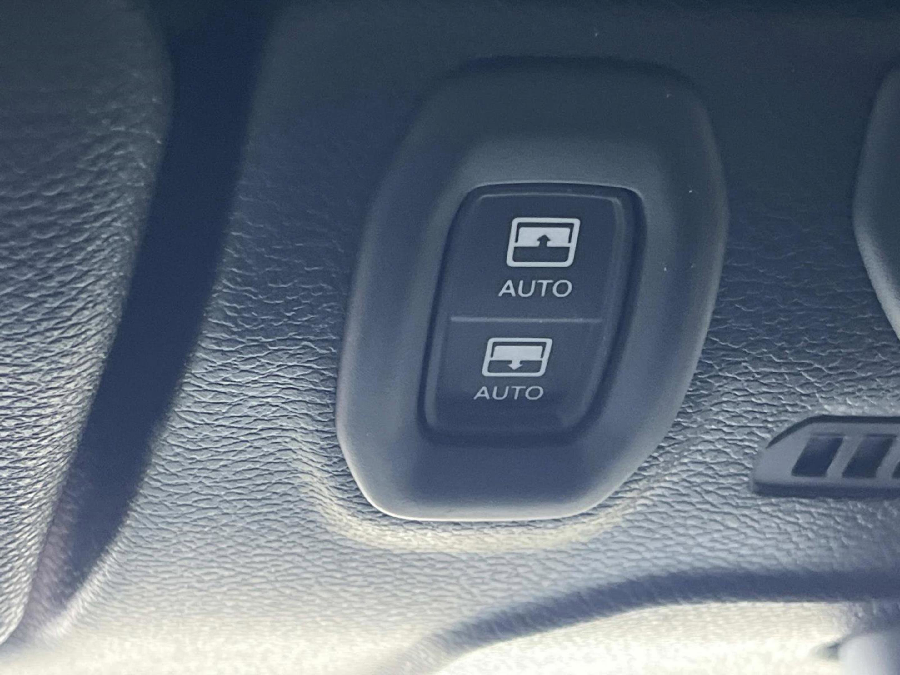 Used 2022 Jeep Wrangler Unlimited Sport w/ Sun And Sound Package image 36