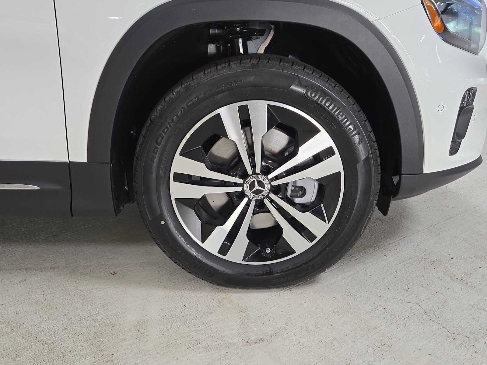 New 2026 Mercedes-Benz GLB 250 4MATIC image 9