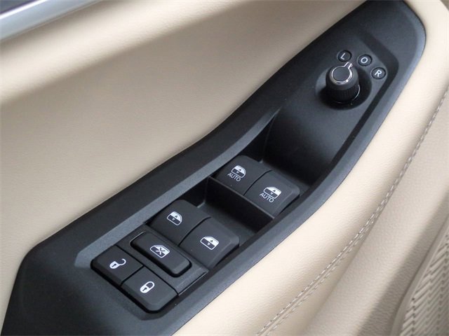 New 2025 Jeep Grand Cherokee Limited w/ Trailer Tow Package image 24