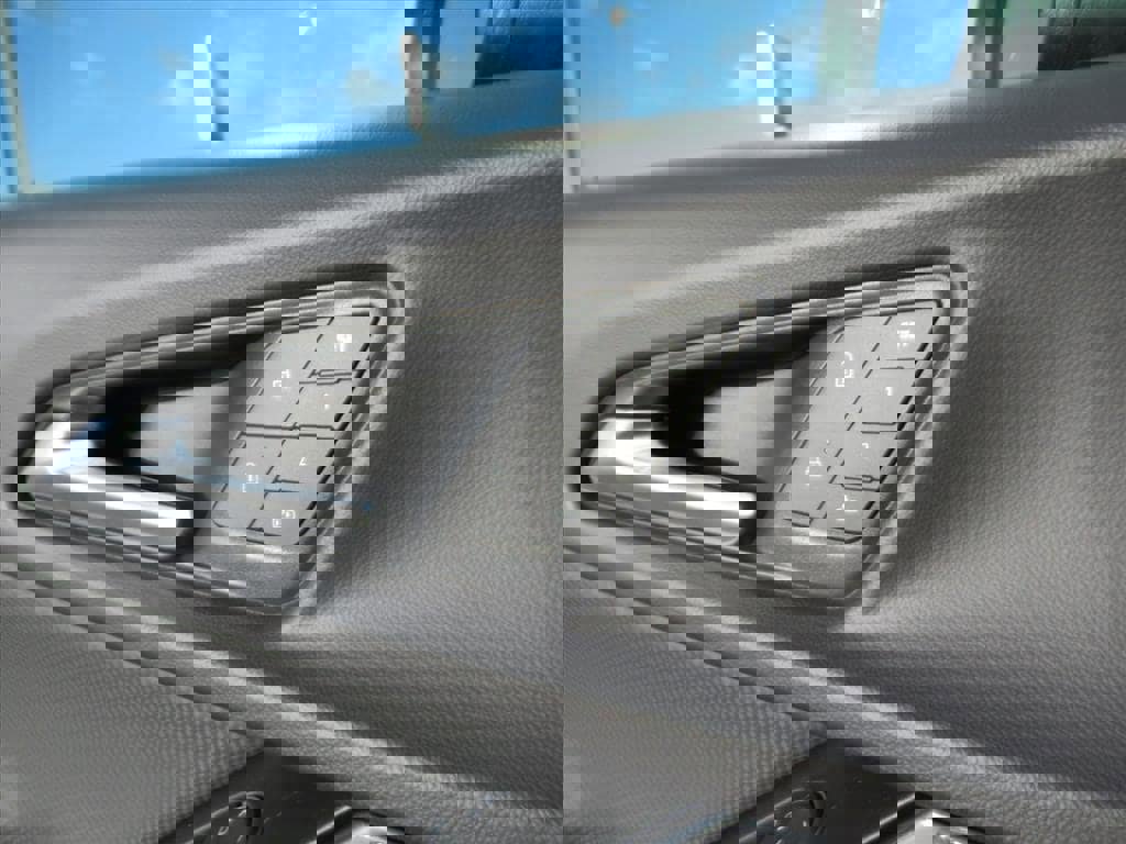 New 2026 Chevrolet Equinox RS w/ Convenience Package III image 29