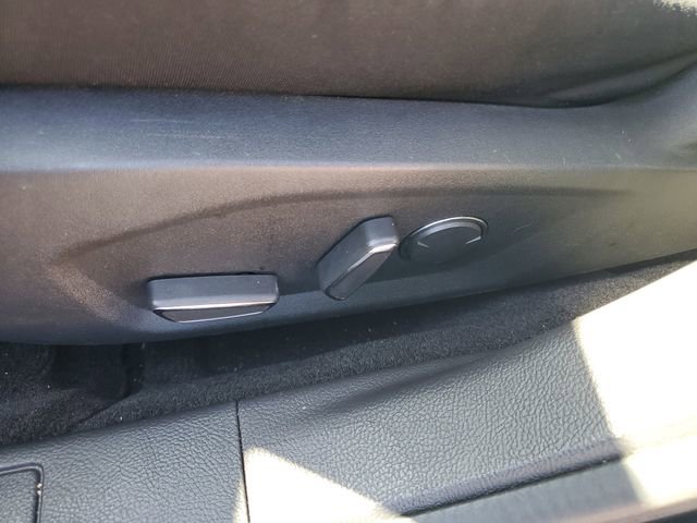 Used 2015 Ford Fusion SE FWD image 19