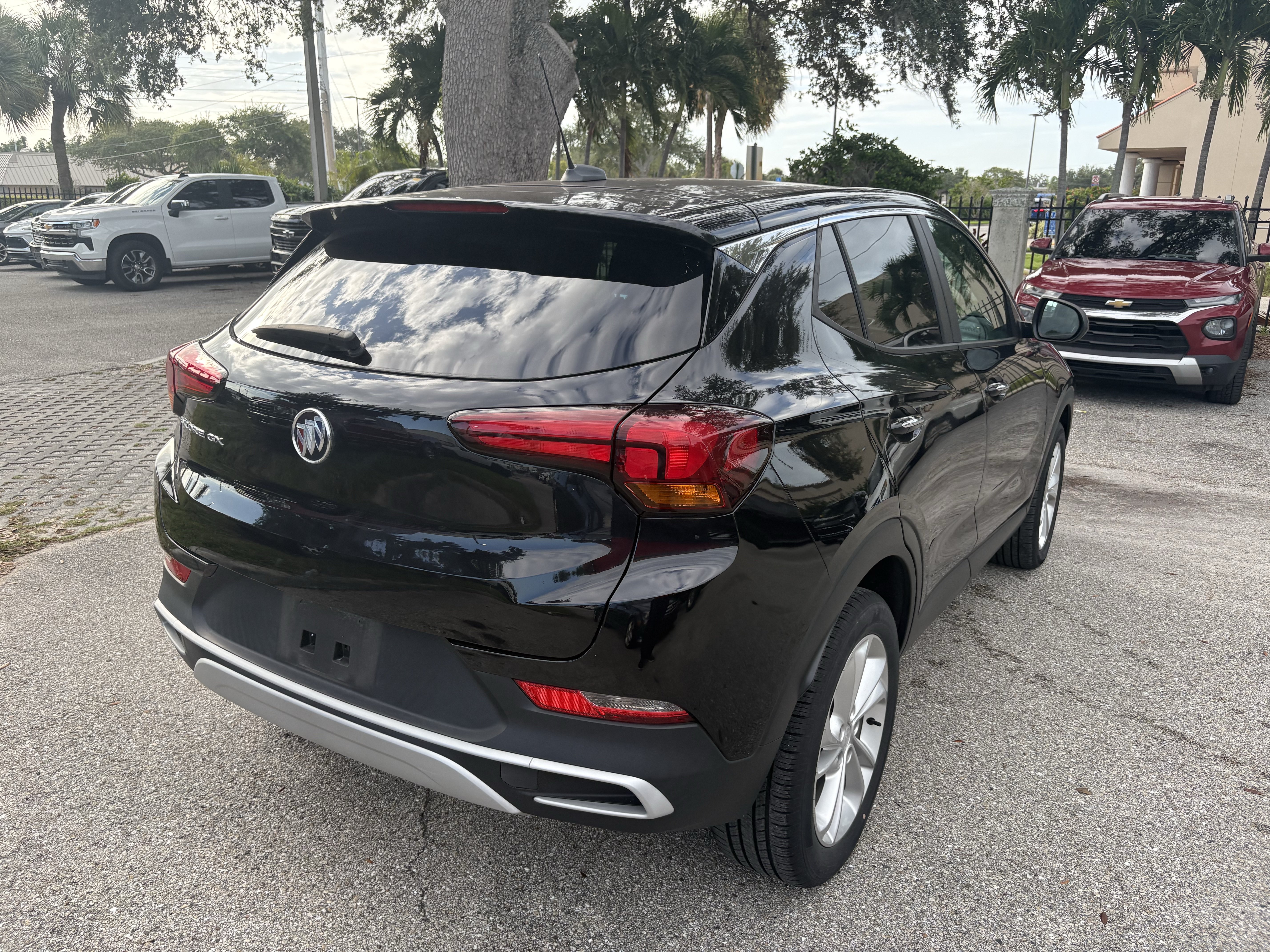 Certified 2023 Buick Encore GX Preferred w/ Cold Weather Comfort Package FWD image 7
