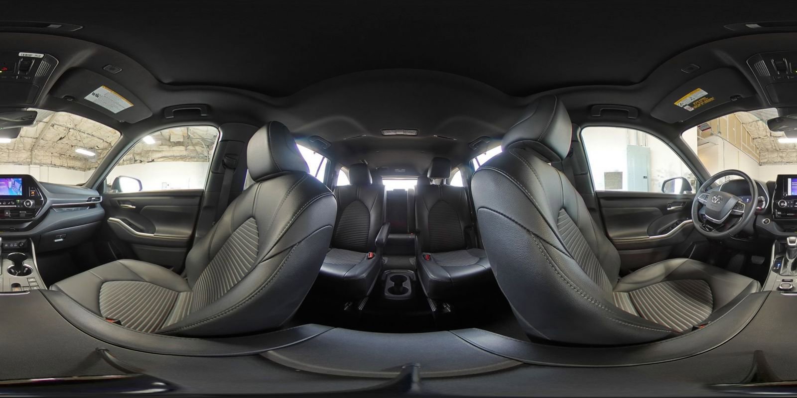 Used 2025 Toyota Highlander XSE image 45