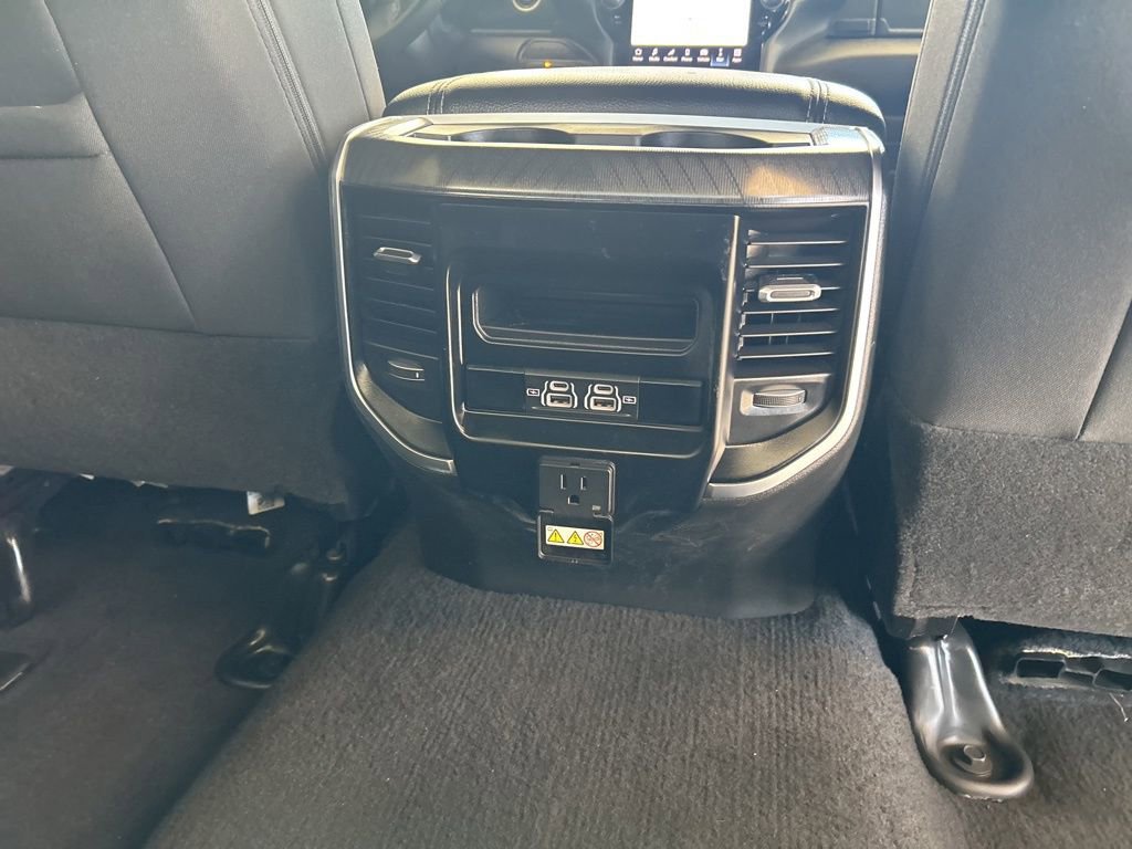 Used 2025 RAM 3500 Big Horn image 33