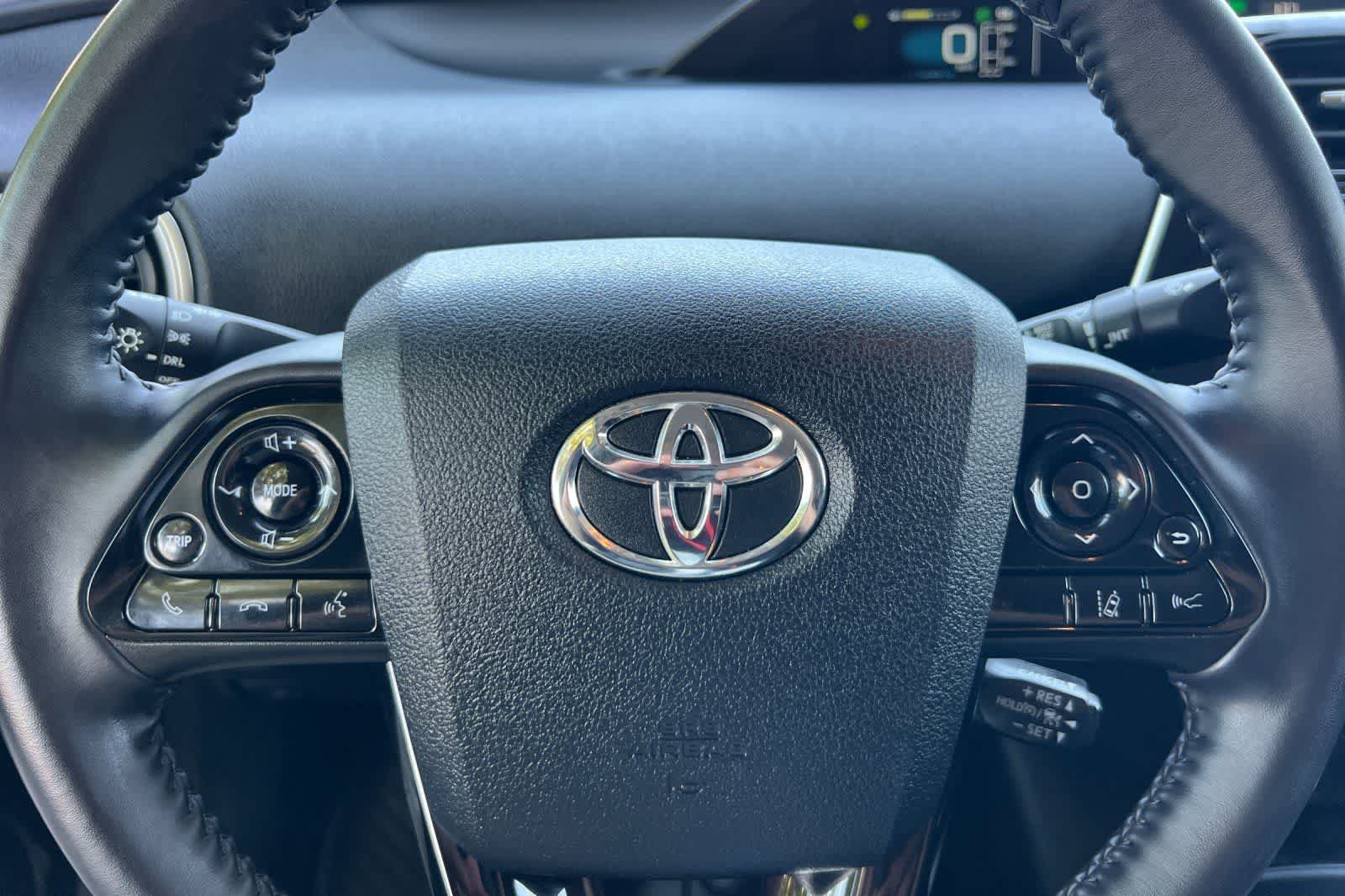 Used 2022 Toyota Prius Prime LE FWD image 28