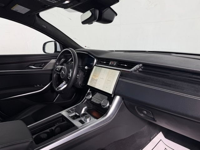 Certified 2023 Jaguar XF R-Dynamic SE AWD/4WD image 22