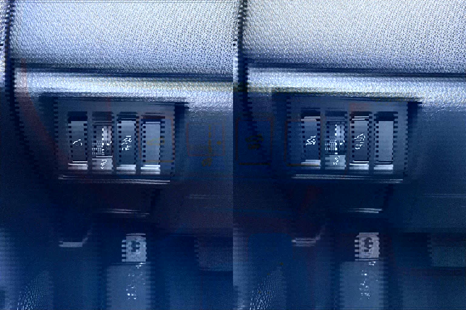 Used 2025 Subaru Outback Premium image 33