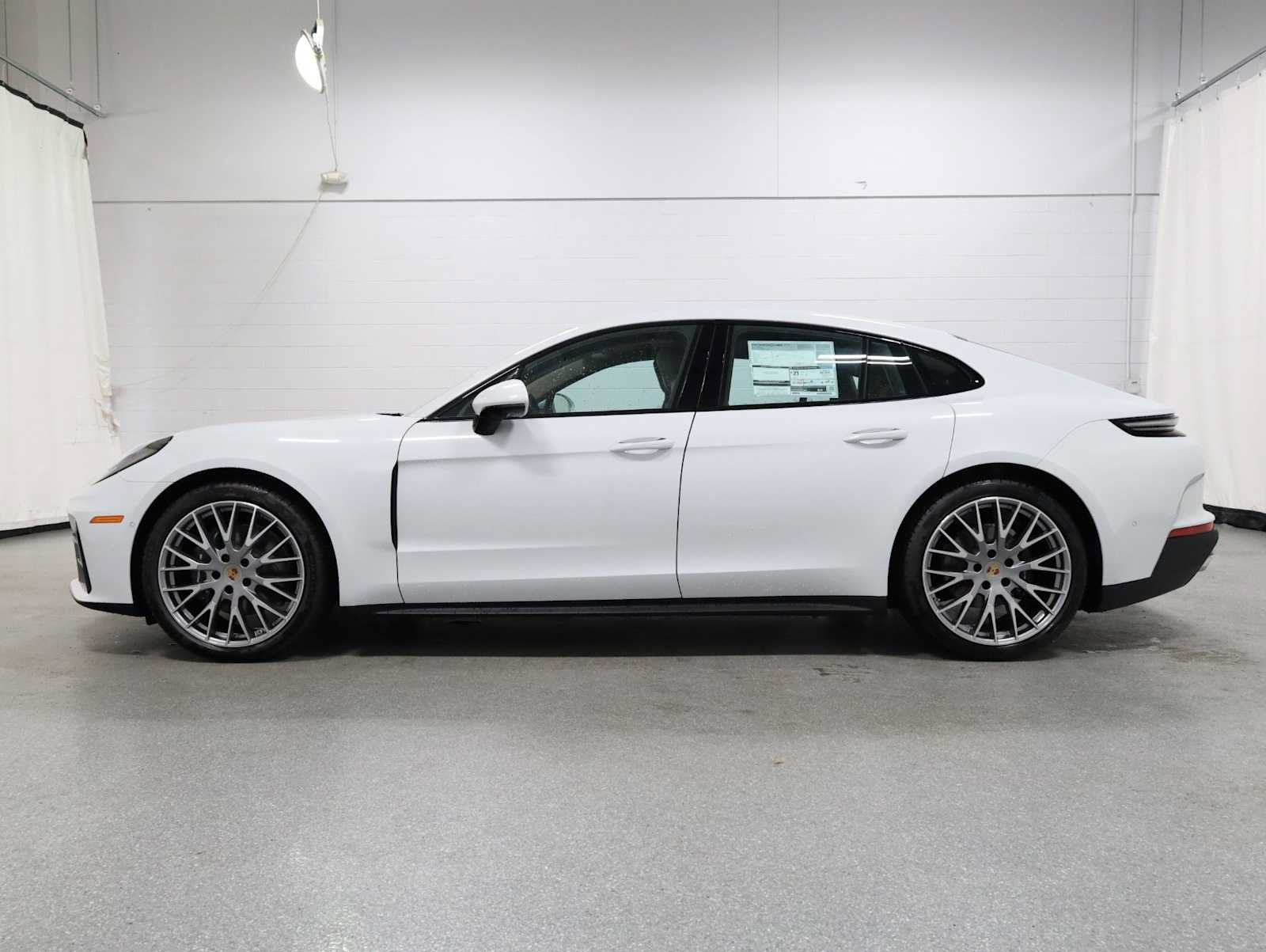 New 2026 Porsche Panamera 4 AWD/4WD image 2