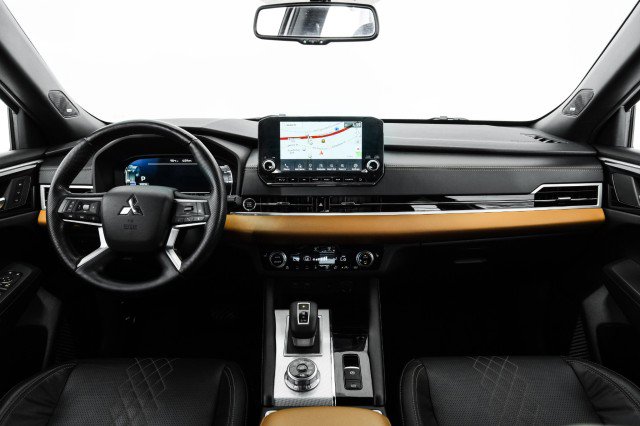 Used 2022 Mitsubishi Outlander SEL image 11