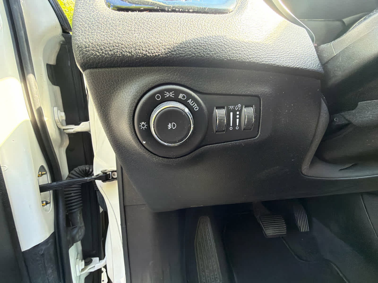 Used 2018 Jeep Compass Limited AWD/4WD image 26