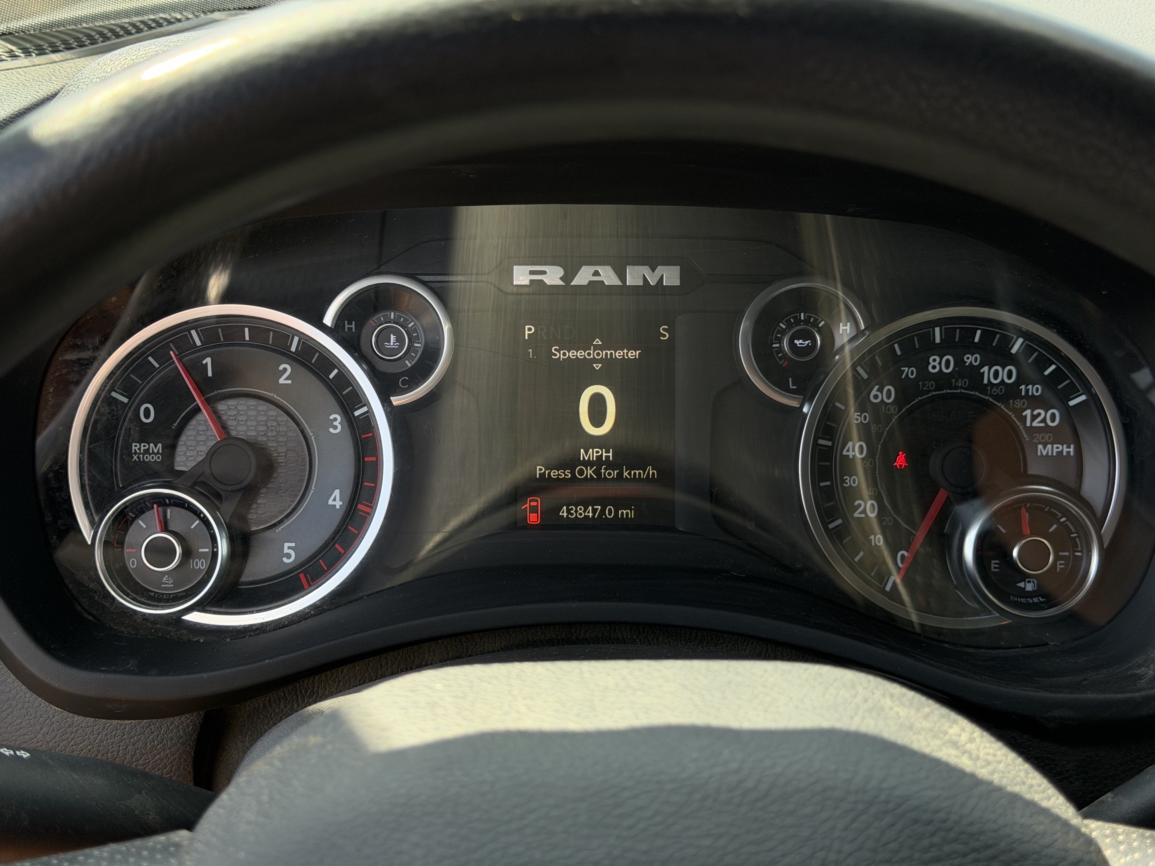 Used 2024 RAM 3500 Tradesman w/ Chrome Appearance Group AWD/4WD image 13