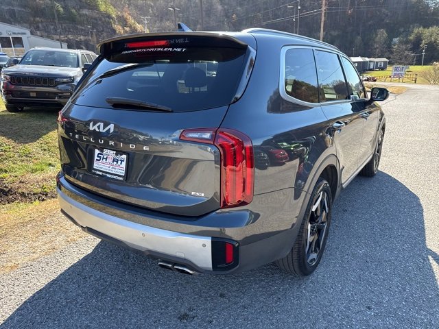 Used 2024 Kia Telluride S w/ S Sunroof Package image 3