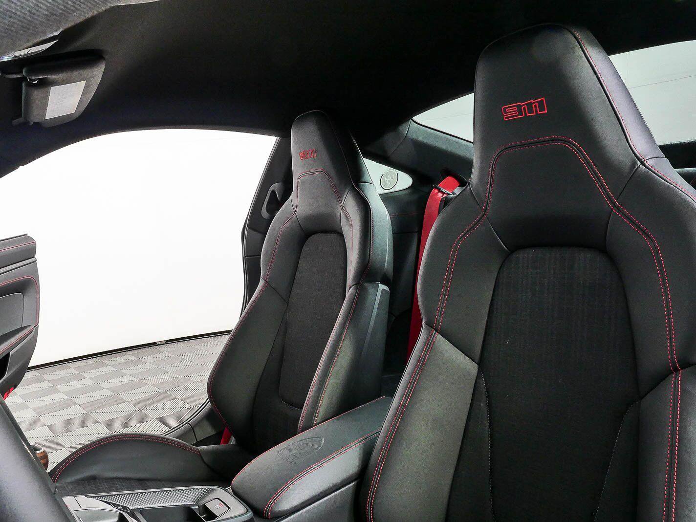 Certified 2026 Porsche 911 Carrera T RWD image 5