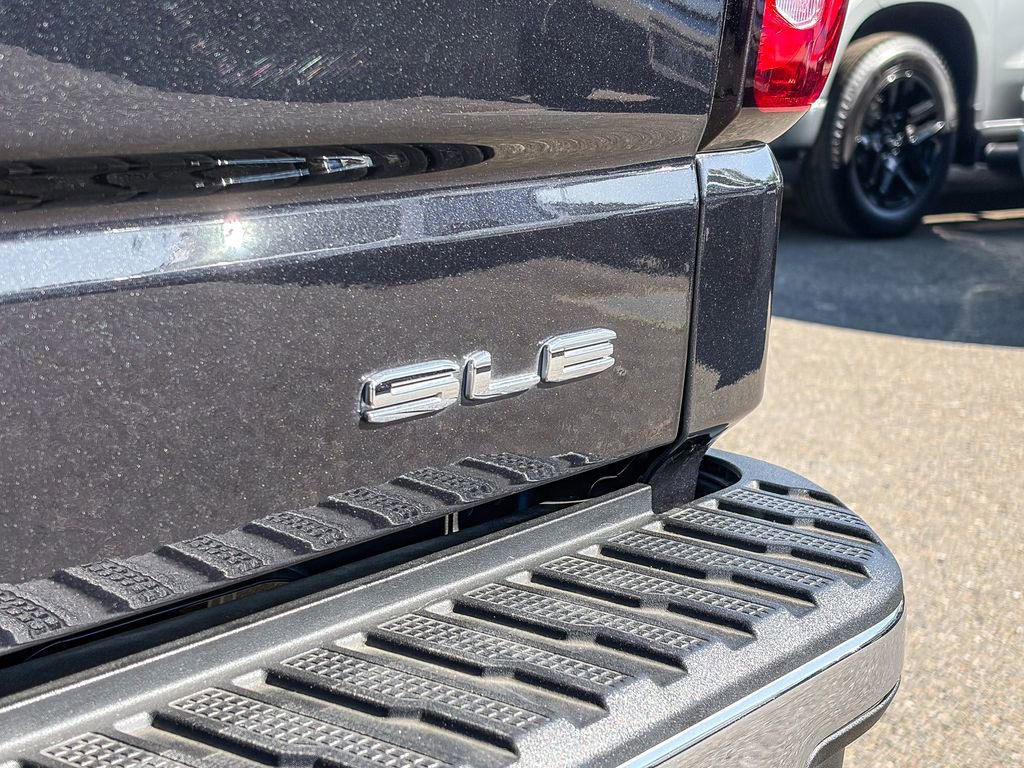 Used 2024 GMC Sierra 1500 SLE image 11