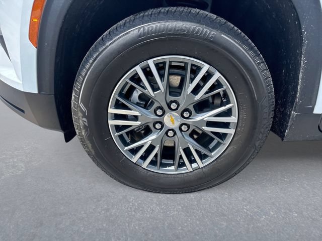 Used 2025 Chevrolet Traverse LT FWD image 10