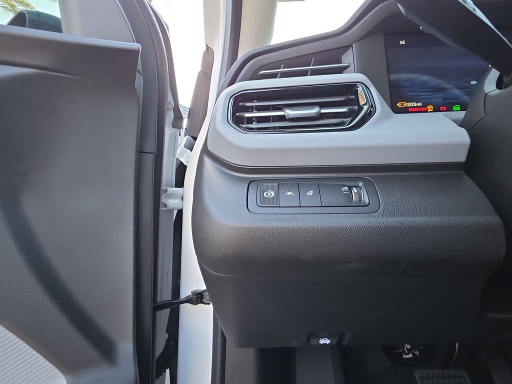 Used 2027 Chevrolet Bolt LT w/ Comfort Package FWD image 18