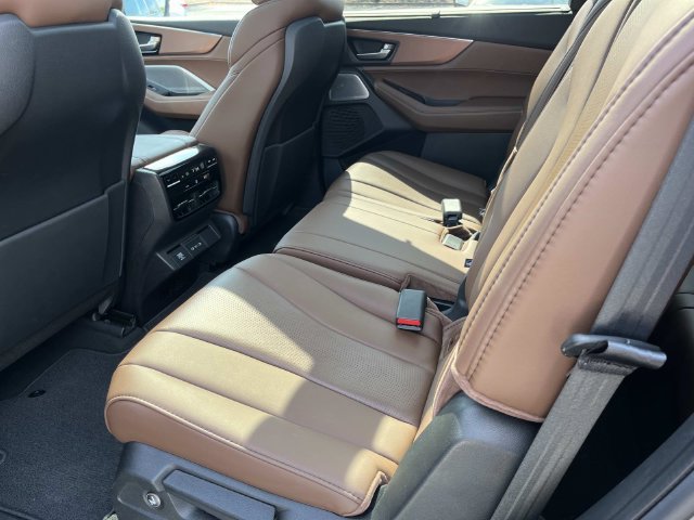 Used 2025 Acura MDX w/ Technology Package FWD image 21