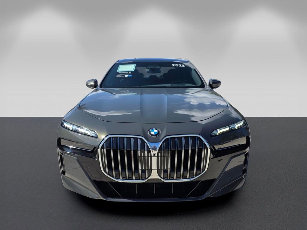 Certified 2023 BMW 760i xDrive w/ Executive Package AWD/4WD image 2