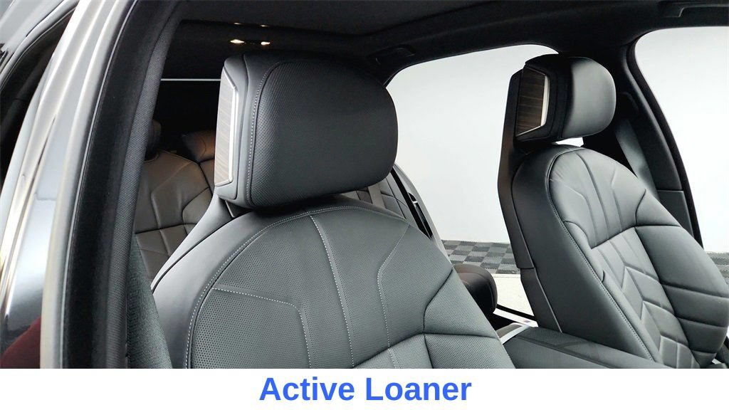 Used 2025 BMW i7 xDrive60 AWD/4WD image 19
