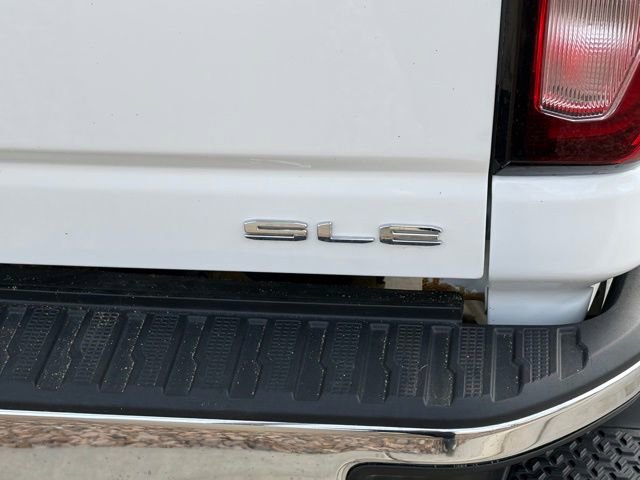 Used 2024 GMC Sierra 3500 SLE w/ SLE Convenience Package image 9