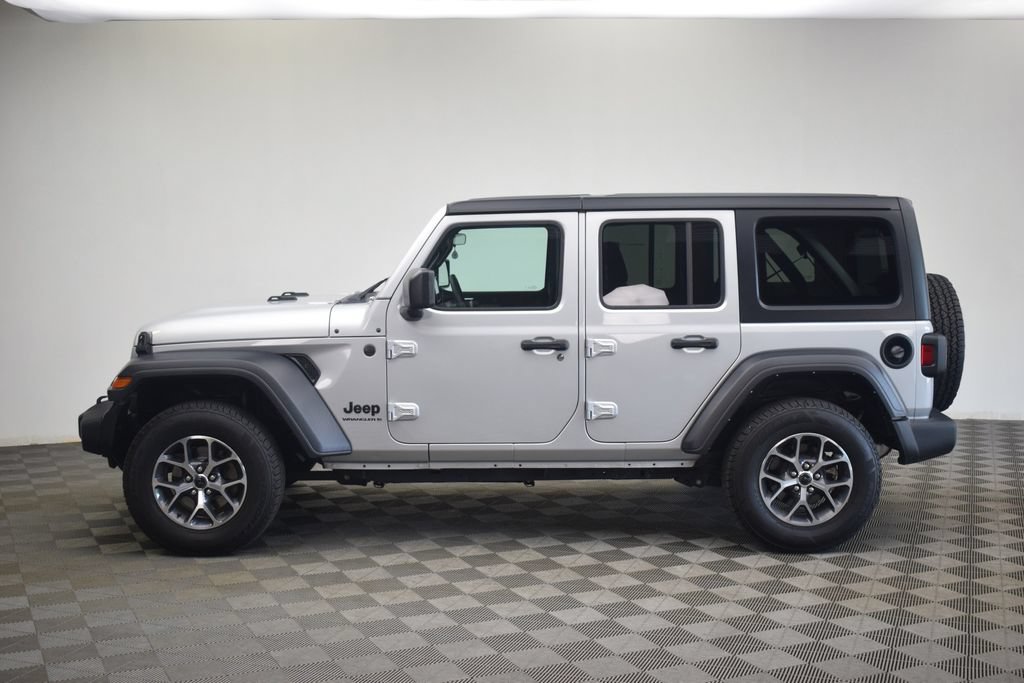 Used 2024 Jeep Wrangler Unlimited Sport AWD/4WD image 13