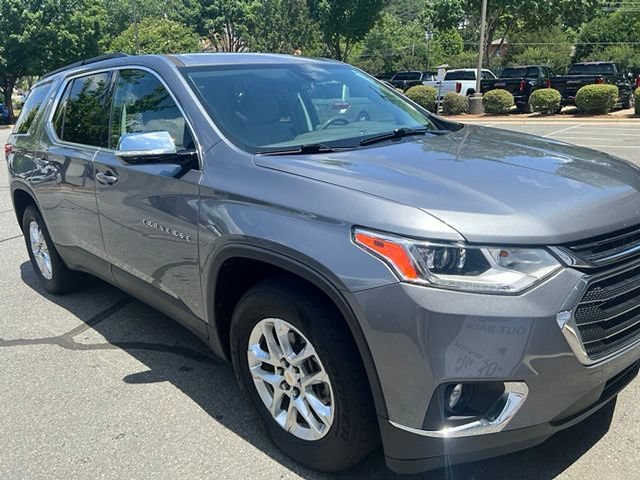 Used 2019 Chevrolet Traverse LT w/ LPO, Floor Liner Package FWD image 2