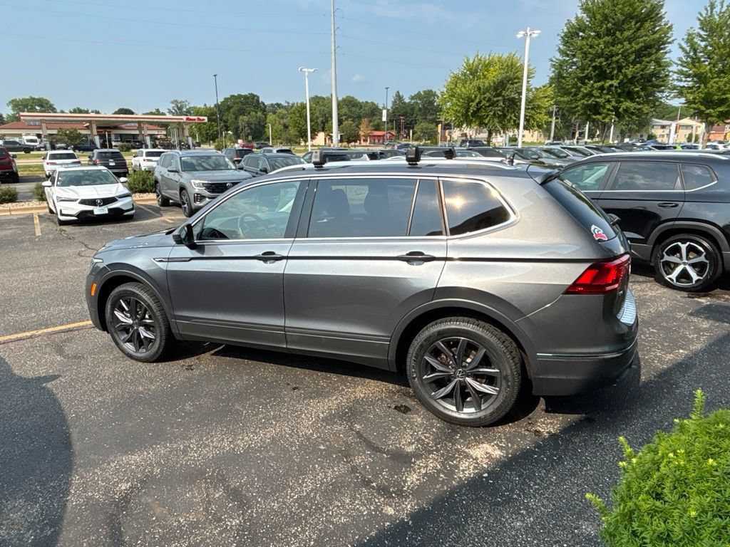 Used 2022 Volkswagen Tiguan SE AWD/4WD image 5