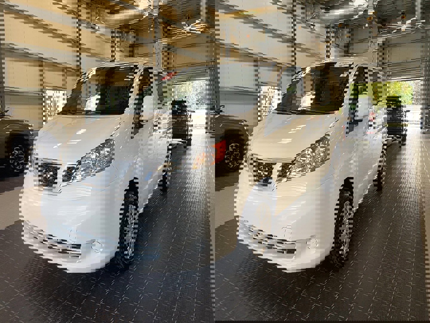 Used 2021 Nissan NV200 SV w/ Sliding Door Glass Package image 2