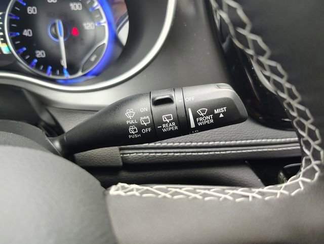 New 2026 Chrysler Pacifica Select FWD image 18
