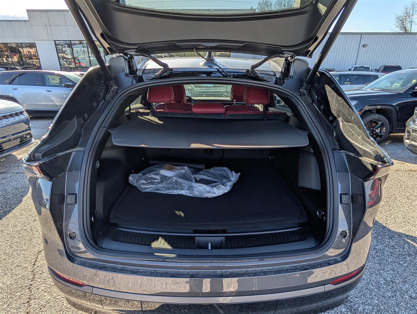 New 2025 Jeep Wagoneer S Launch Edition image 8