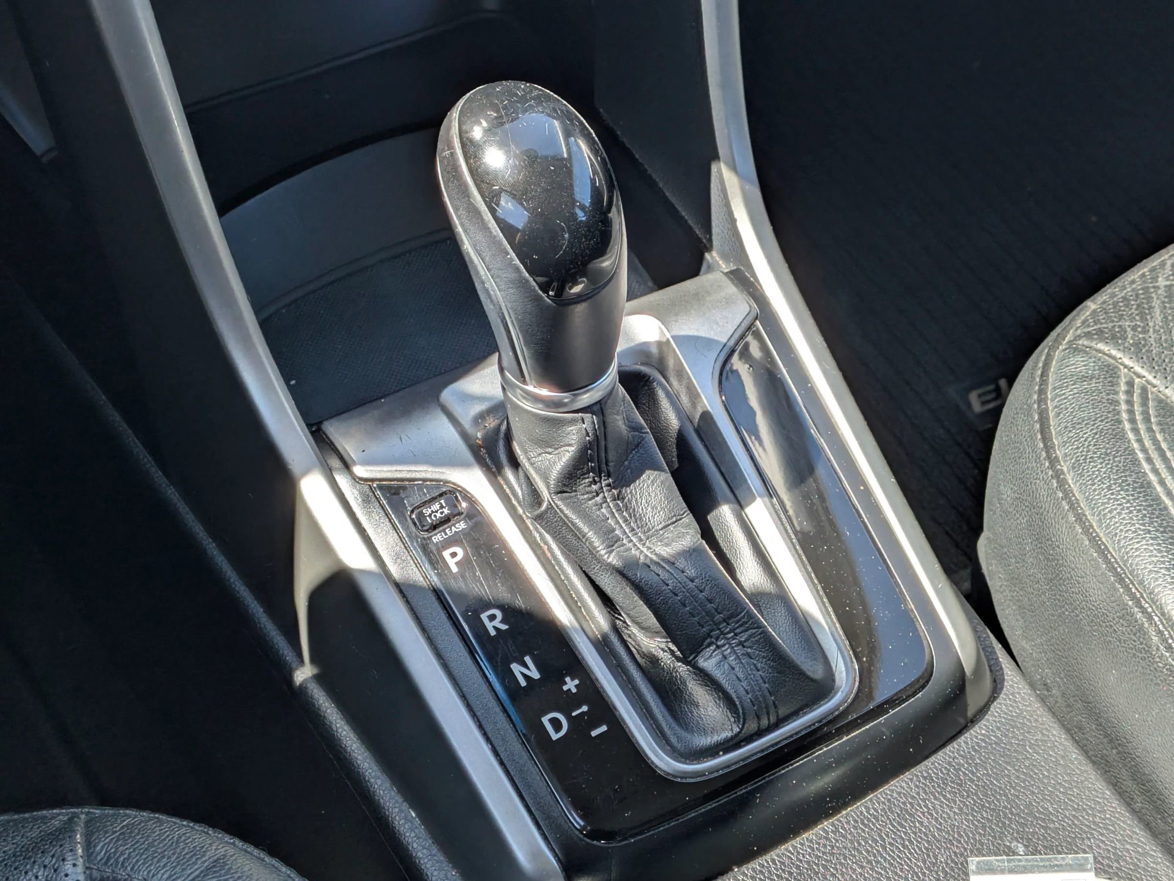 Used 2014 Hyundai Elantra GT w/ Option Group 03 image 21