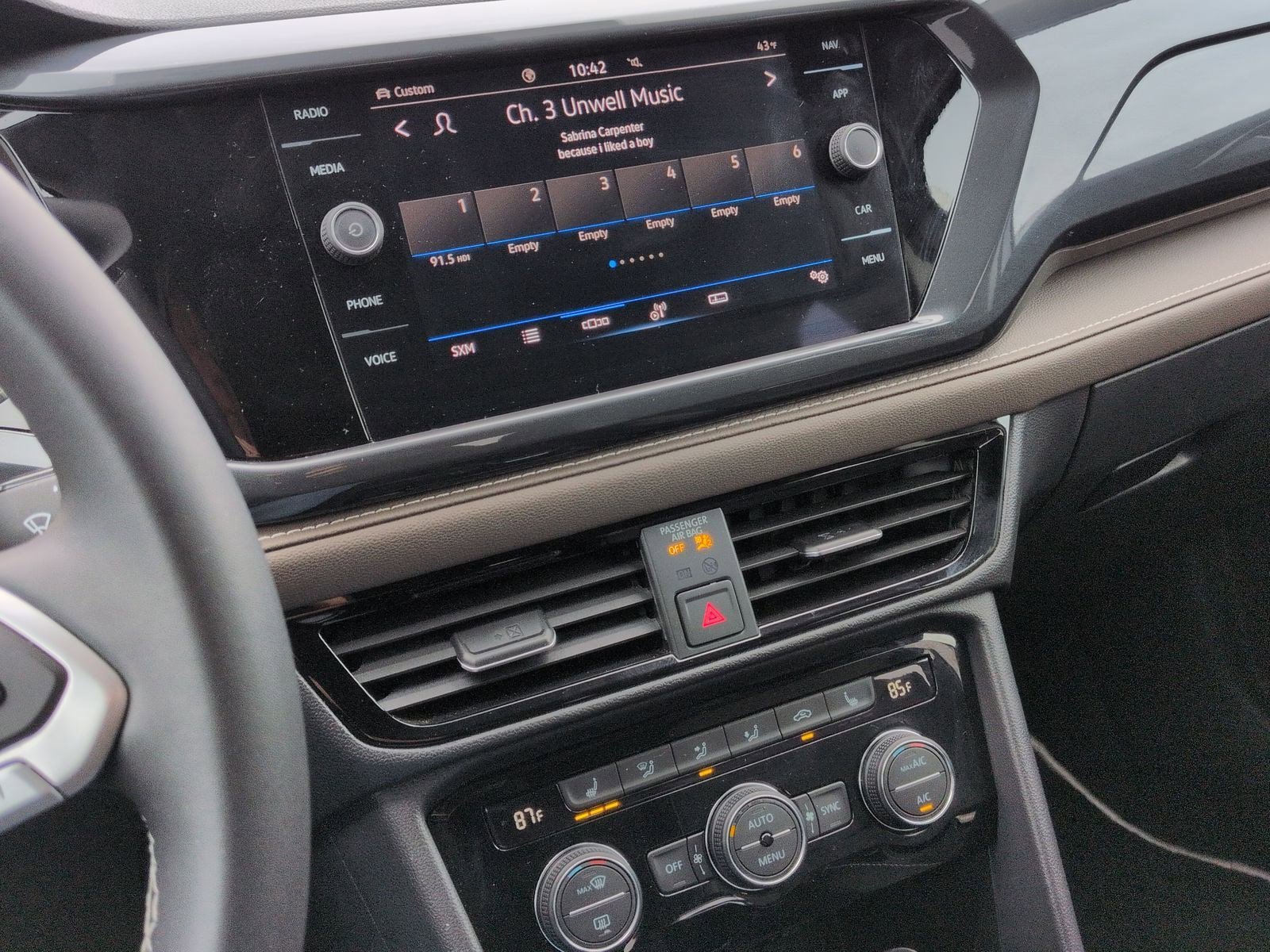 Used 2022 Volkswagen Taos SEL image 30