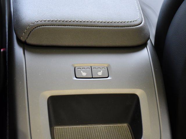 New 2026 Volvo XC60 B5 Plus w/ Protection Package Premier image 17