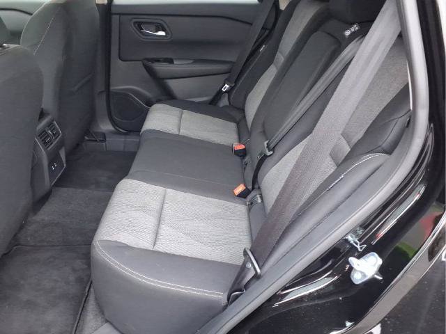 Certified 2026 Nissan Rogue SV FWD image 14