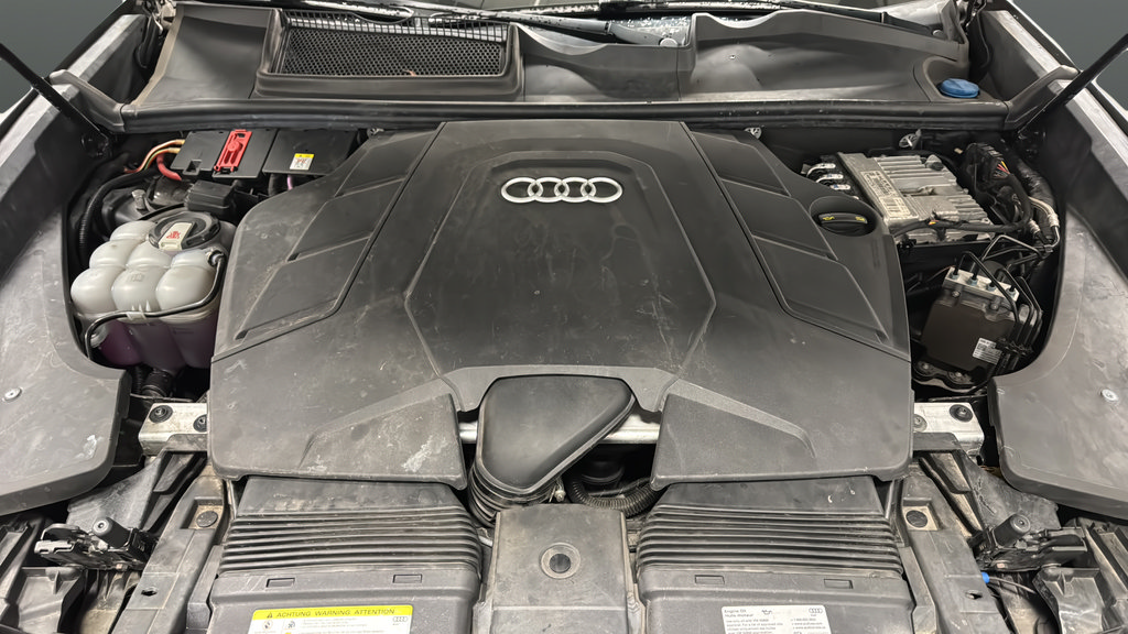 Used 2019 Audi Q8 Prestige w/ Towing Package AWD/4WD image 28