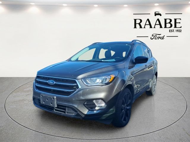 Used 2018 Ford Escape SE w/ SE Sport Appearance Package AWD/4WD image 1