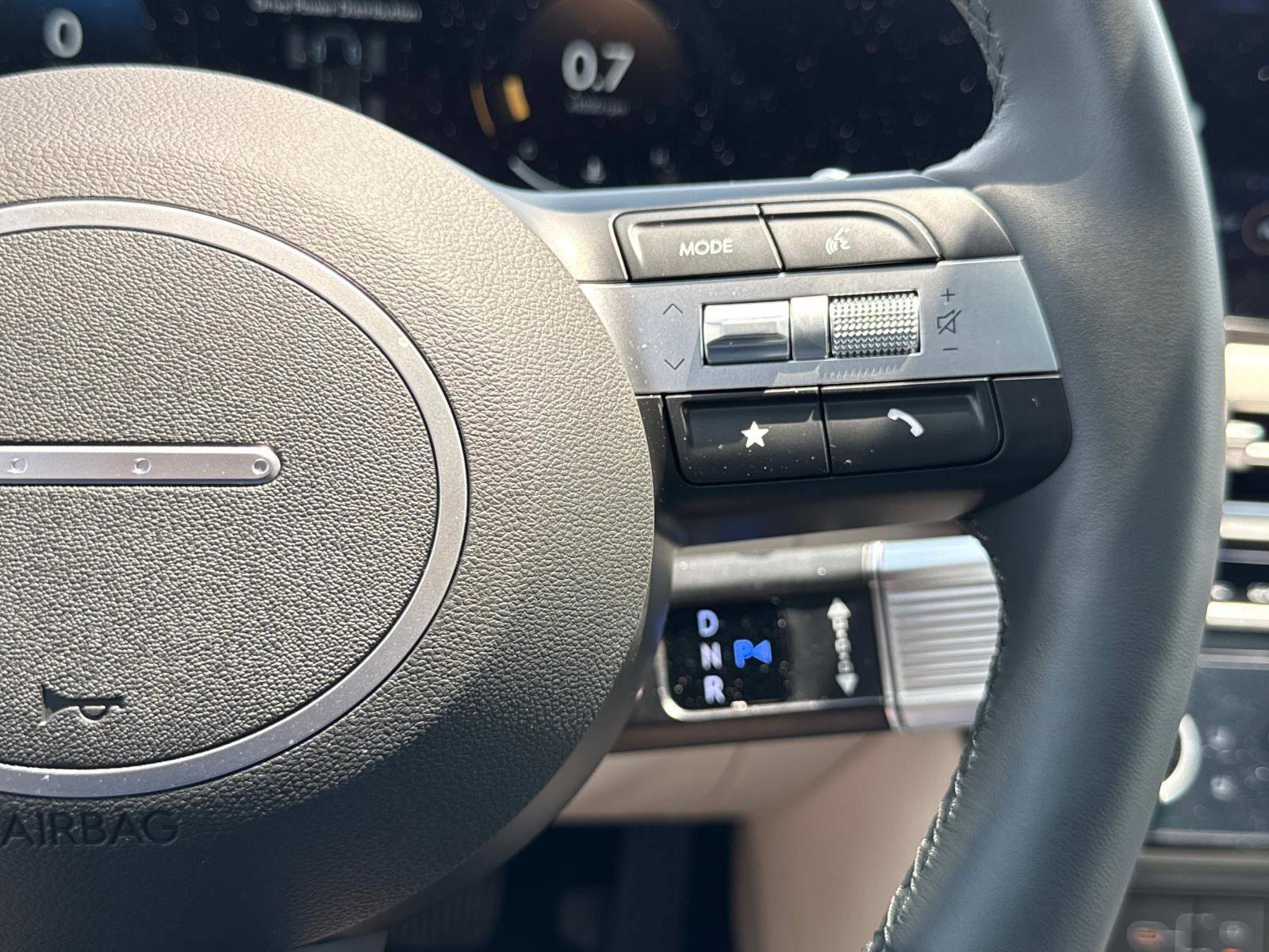 New 2025 Hyundai Tucson Limited image 7